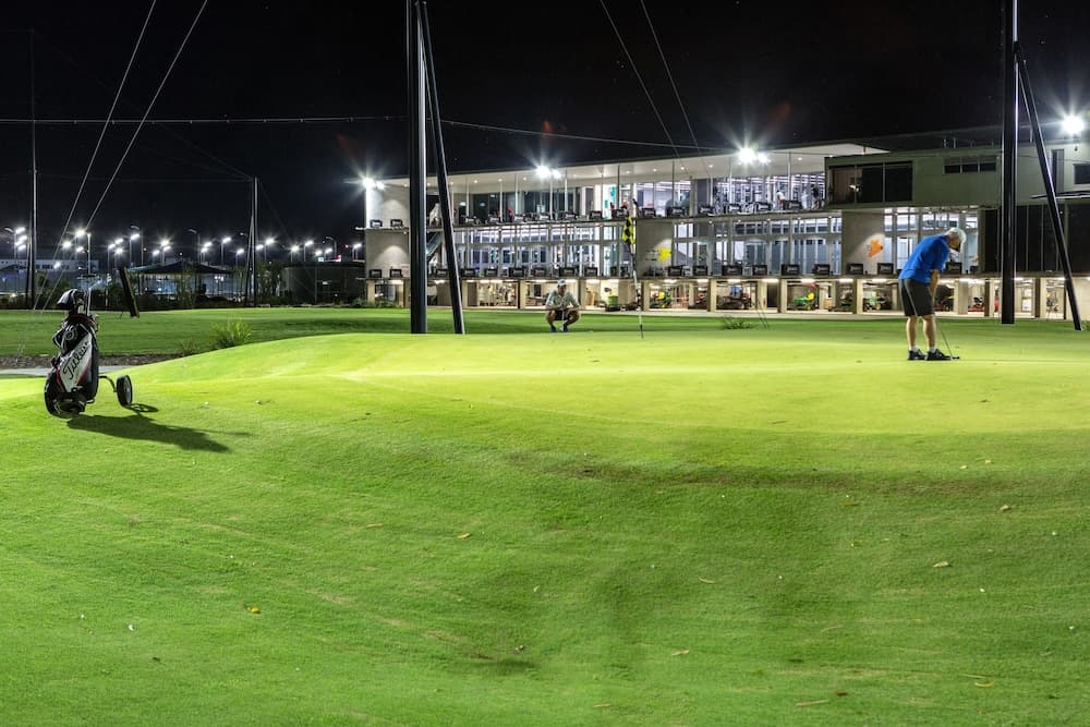 Kapalı golf antrenman alanı