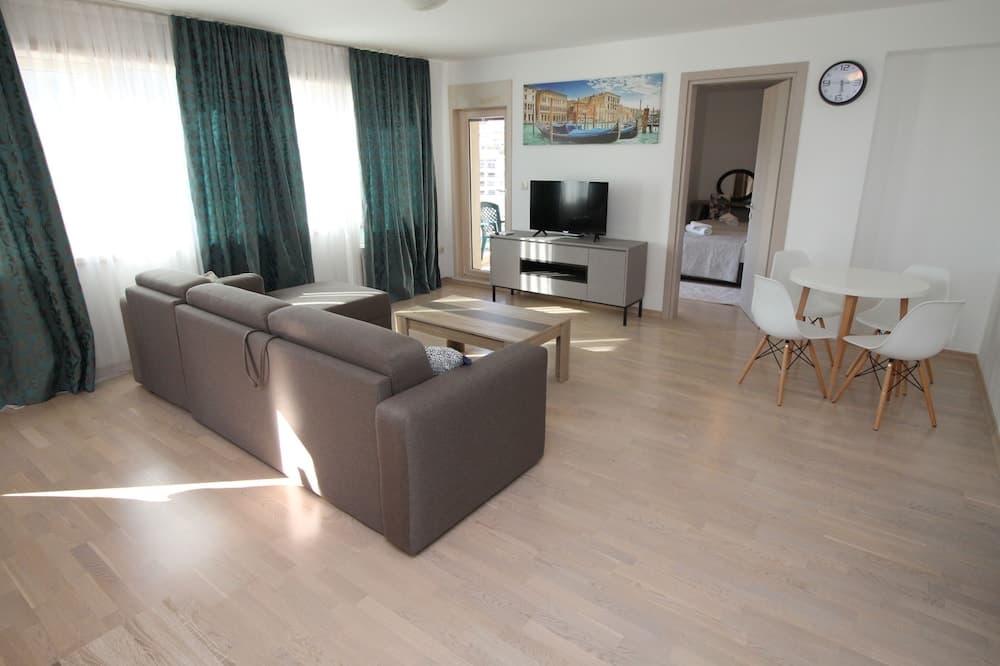 Fontana Lux Apartments