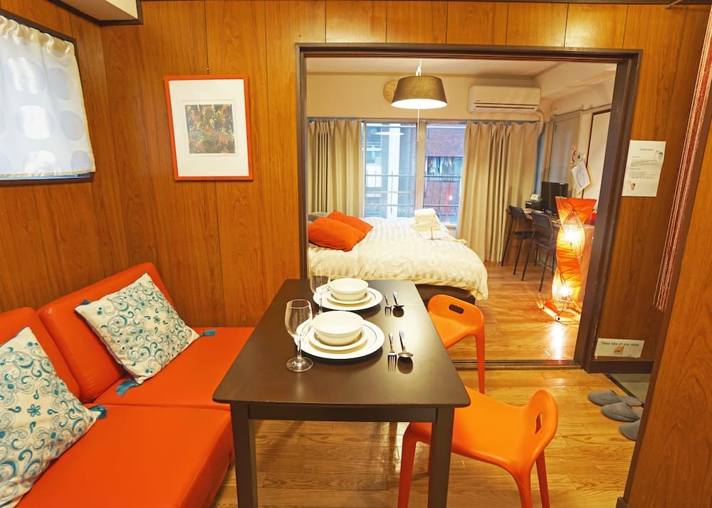 Yokohama Classic Apartment