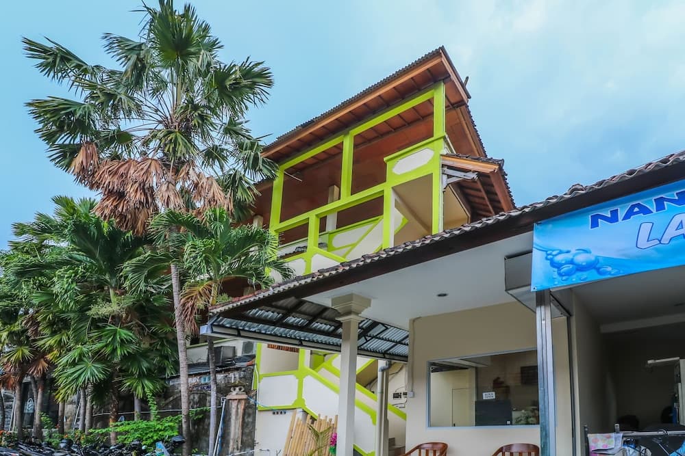 OYO 2184 Nan Berlian Inn