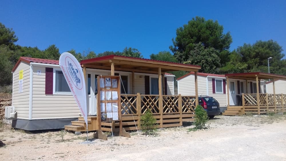 Victoria Mobilehome Jezera Village