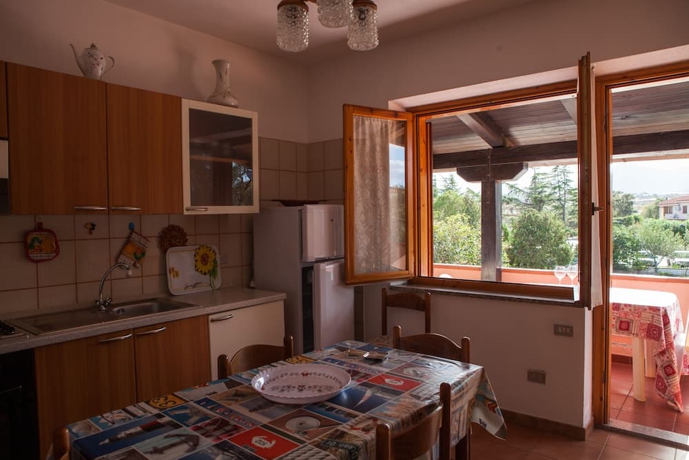Odada yemek servisi