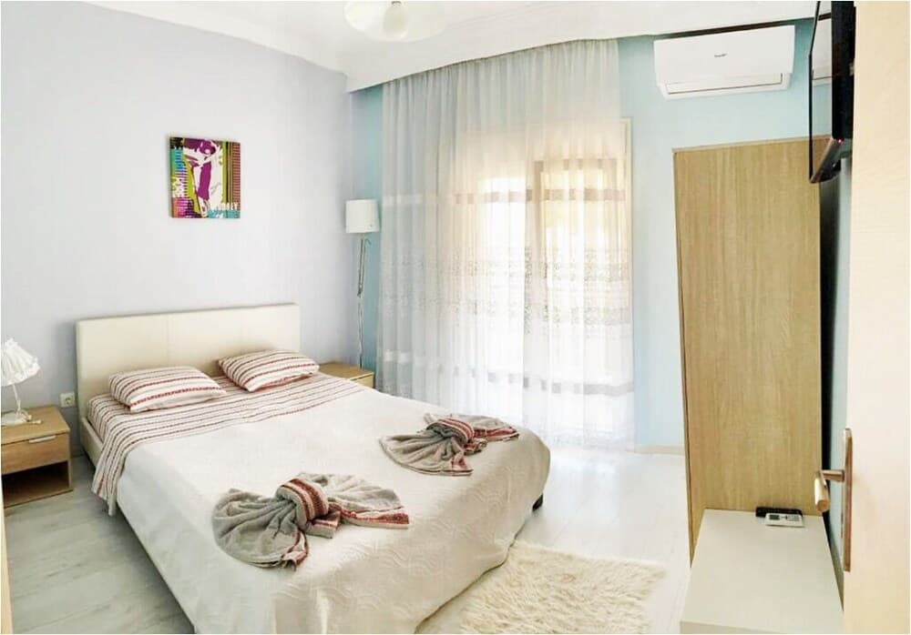 Monad Apartment Sapfous