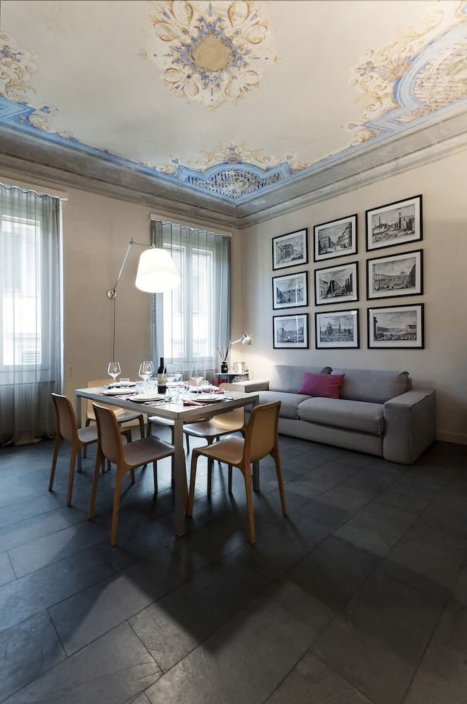 Pilastri Five Senses