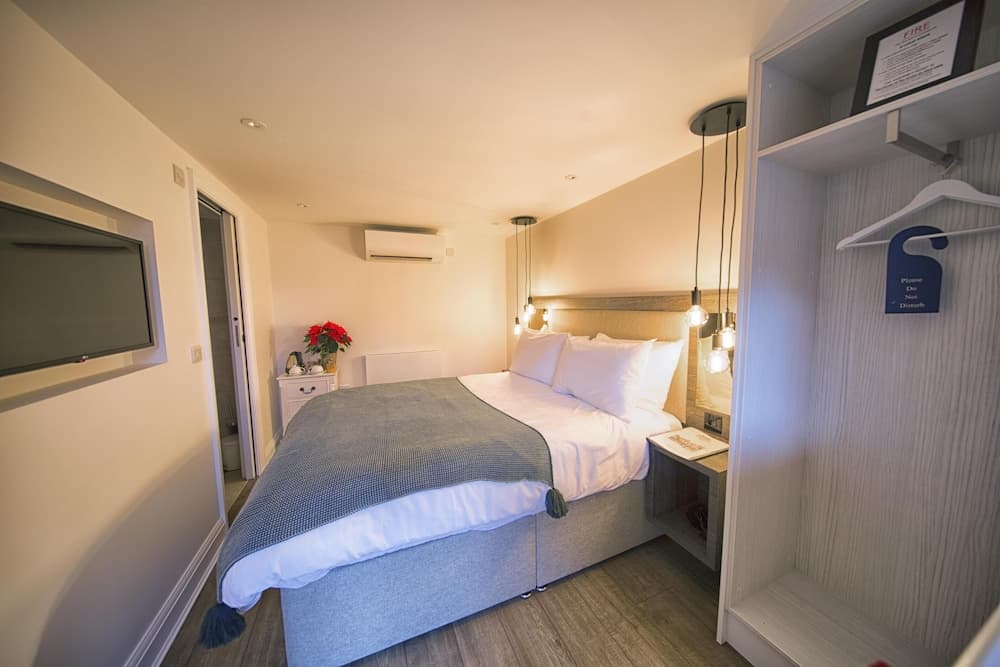 José Pizarro The Swan Inn Esher