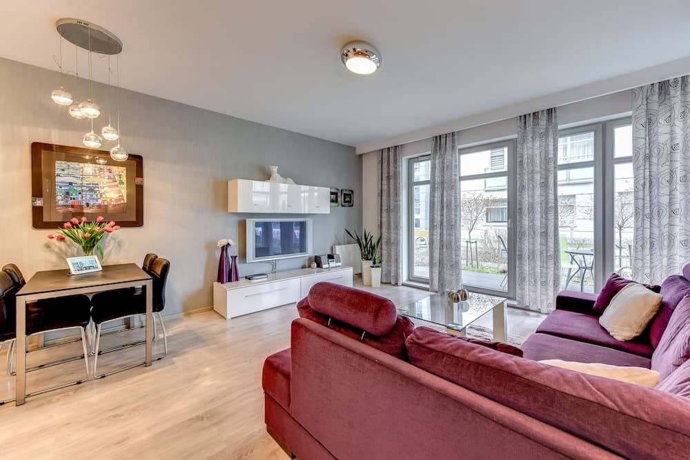 Grand Apartments - Aqua