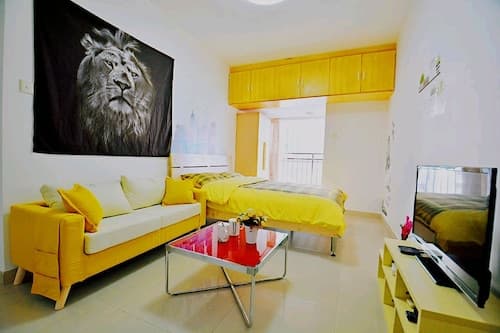 Avatar Young Lion Large Queen Bed & High Rise View