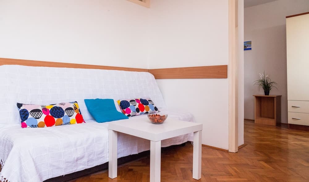 Royal View Apartment