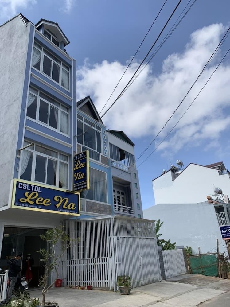 Lee Na Hotel - Hostel