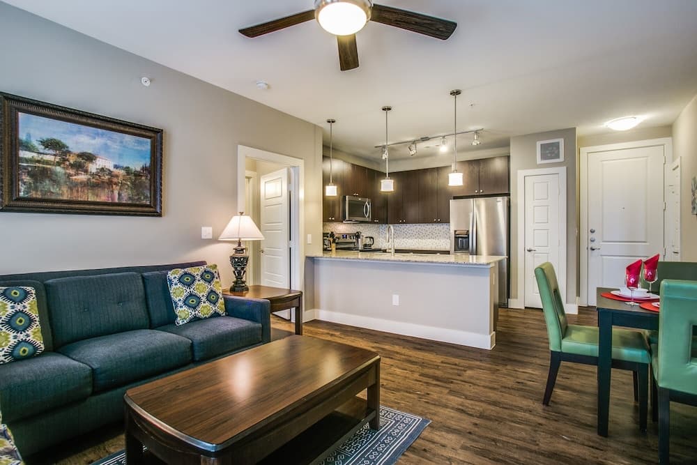 Stylish Frisco 2 bedroom apartments