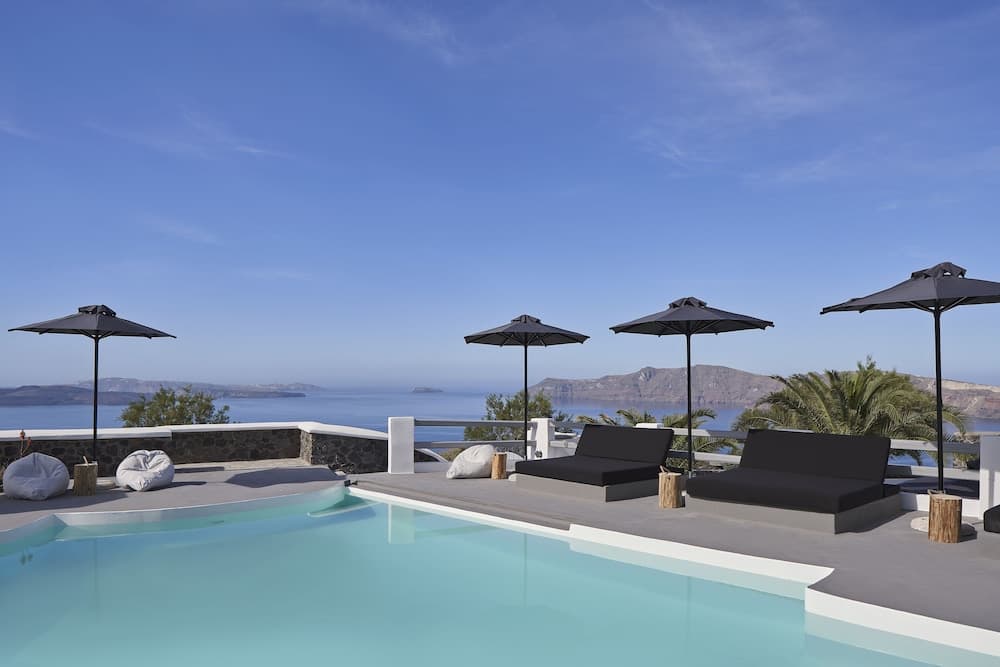 Mr and Mrs White Oia – Santorini