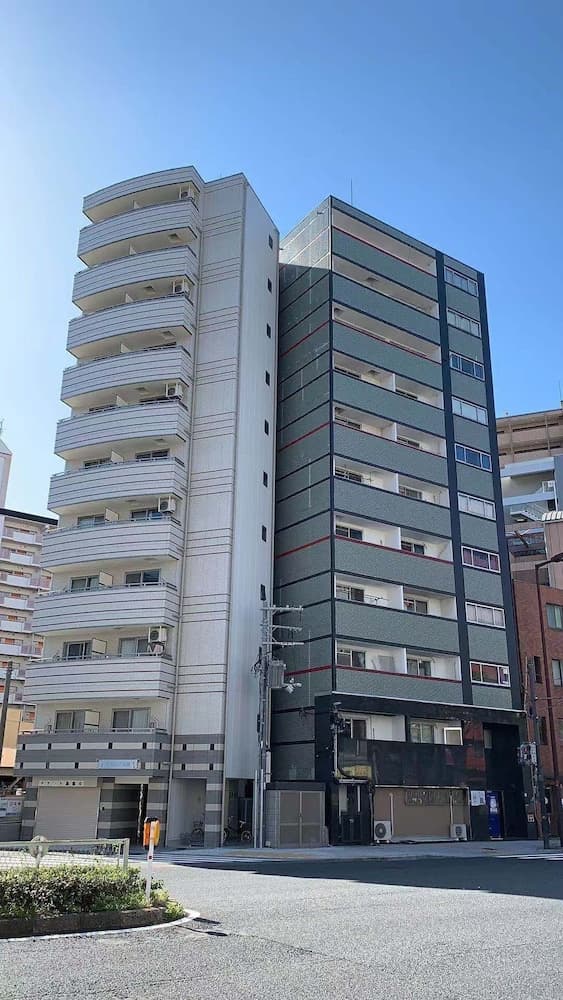 Metro Daikoku Apartment