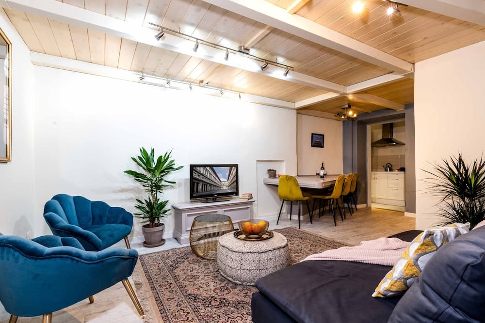 New Opening special - Historic center - Private patio