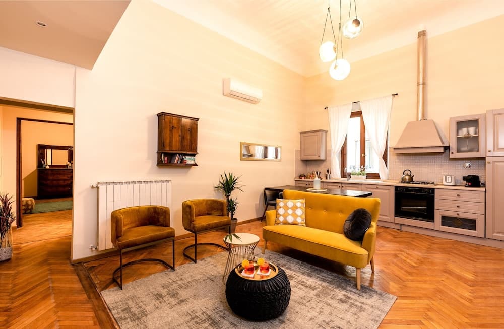 Florentine Palazzo - 4 bedrooms - Historic Center apt