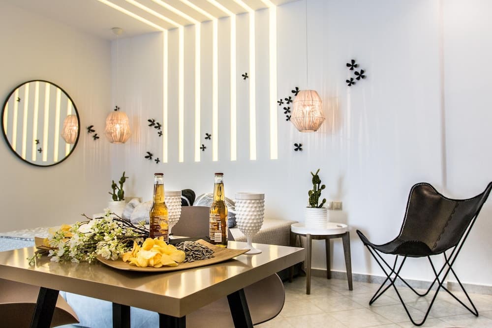 Exclusive Studios Naxos Town