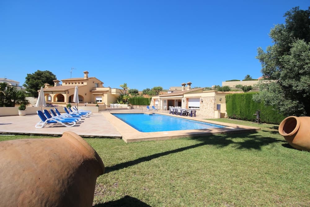 Luxury Villa Surrounded by Vineyards - 7bd Great for Big Groups W/private Pool