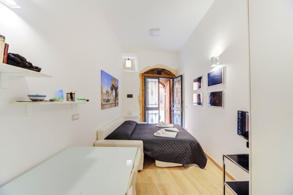 La Dolce Vita Studio Flat