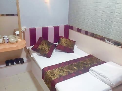 Royal Capital Hotel