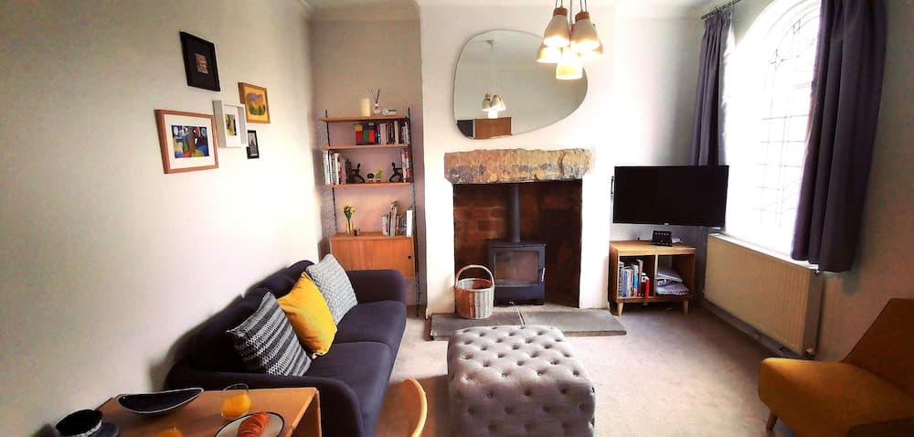 Heritage Millworkers Cosy Cottage