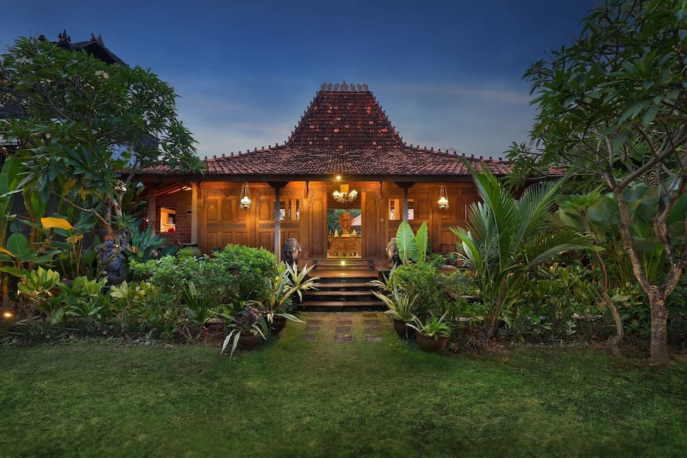 Mahe Garden Inn and Villas