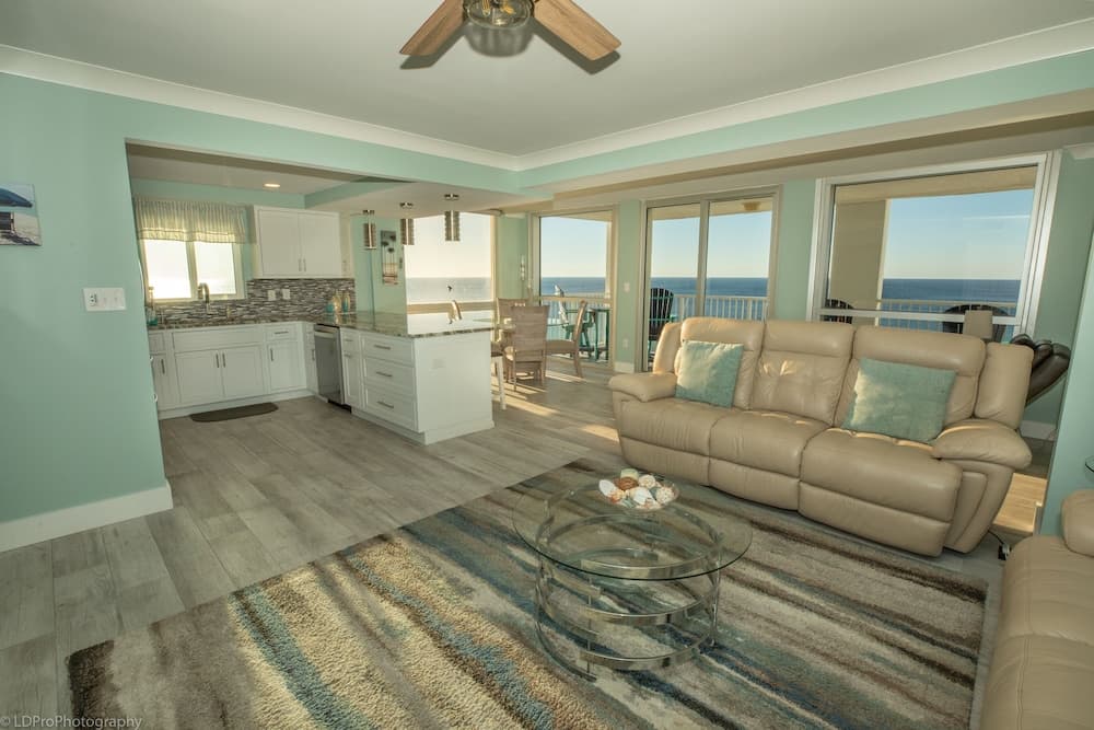 2106 is a Gulf Front 3 bedroom unobstructed views by RedAwning