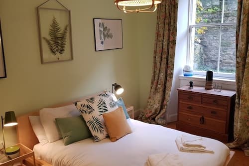 Central 3 Bedroom Next to Leafy Meadows