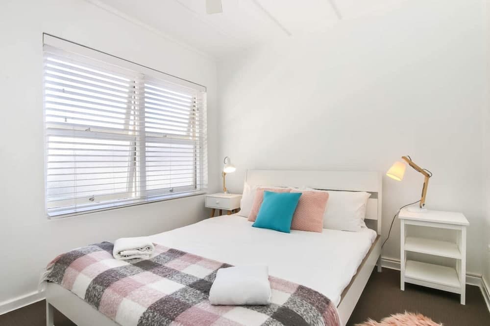 1 Bdr Funky Beach Pad Steps To The Beach W Parking