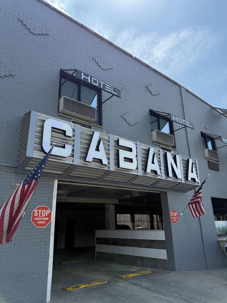Cabana Hotel Yankee Stadium