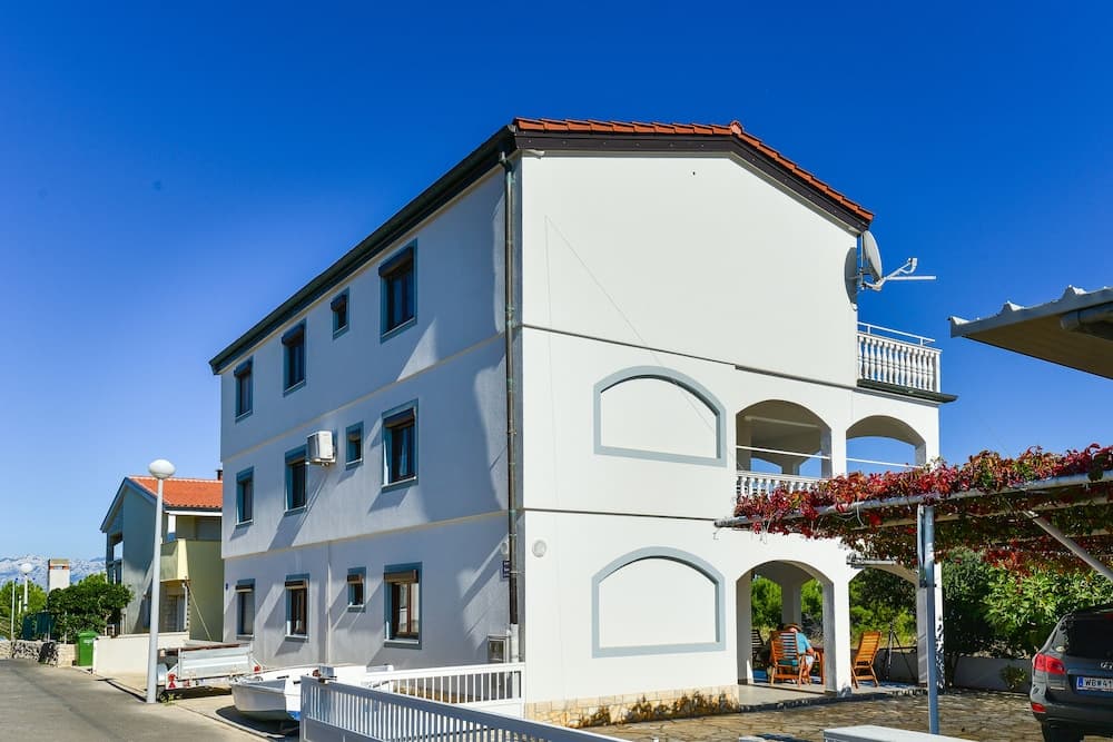 Apartments Gogoljak