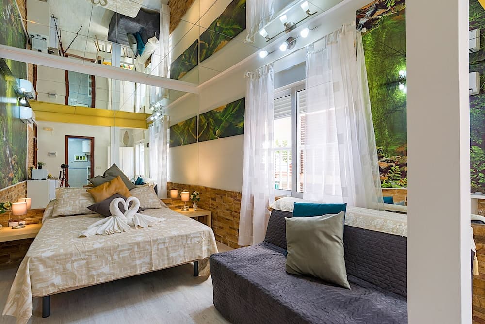 The Mirrors Studio CityCenter