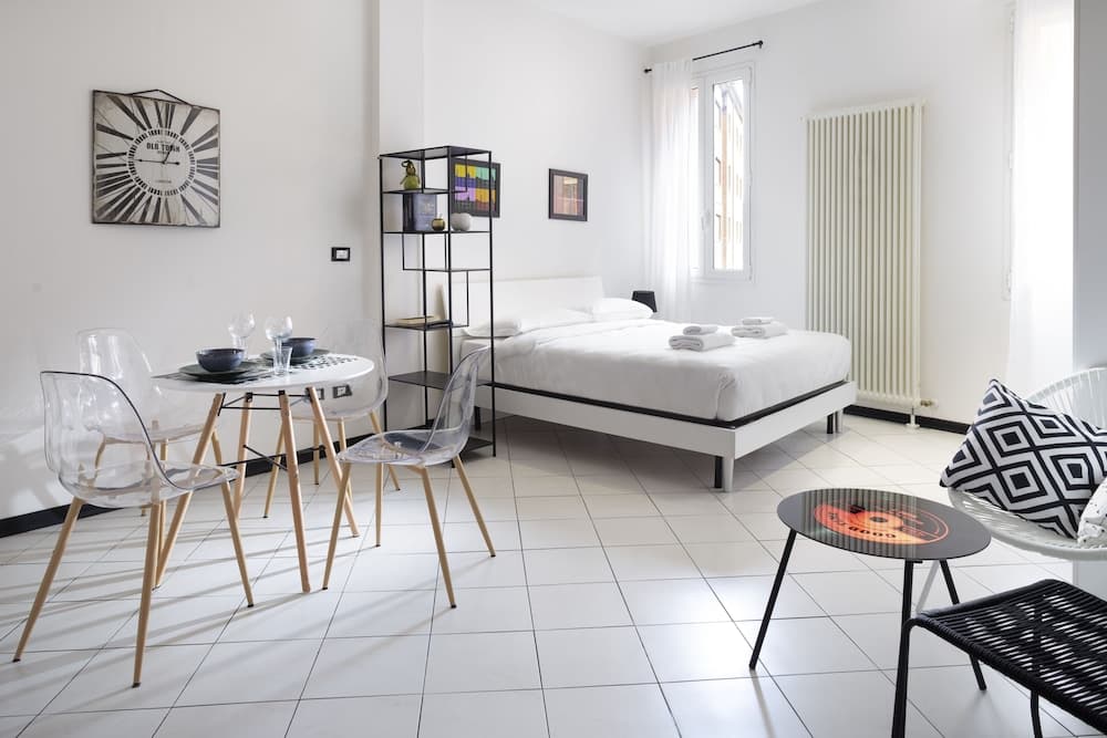 Studioflat University