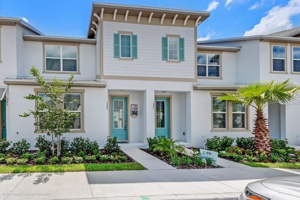 1545carey 4 Bedroom Townhouse by Redawning