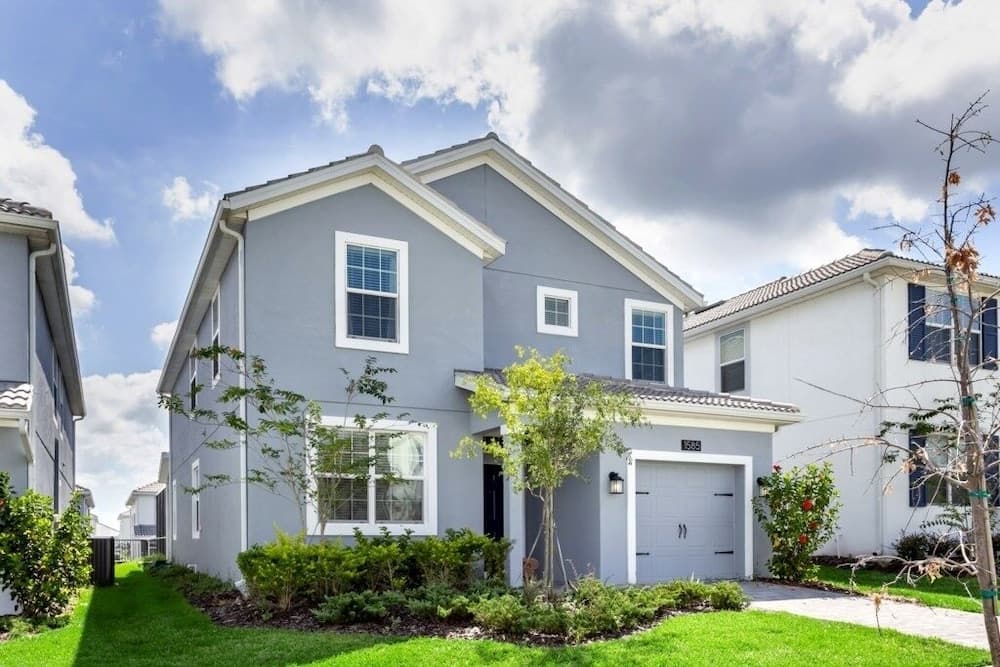 1585tempo 5 Bedroom Home by RedAwning