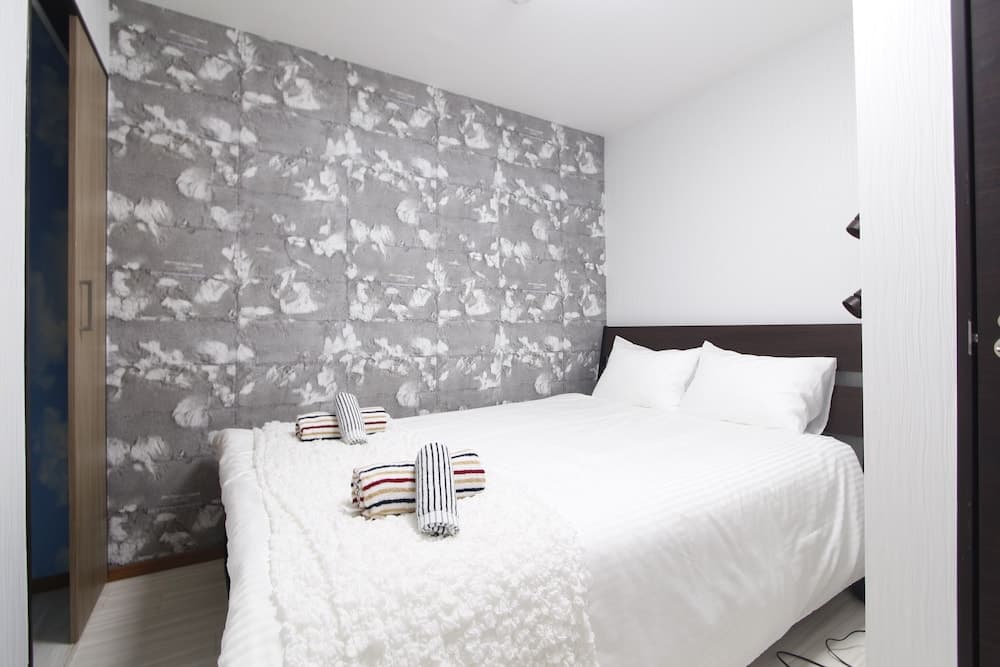 Ko's Apartment, Tatsumi West Station