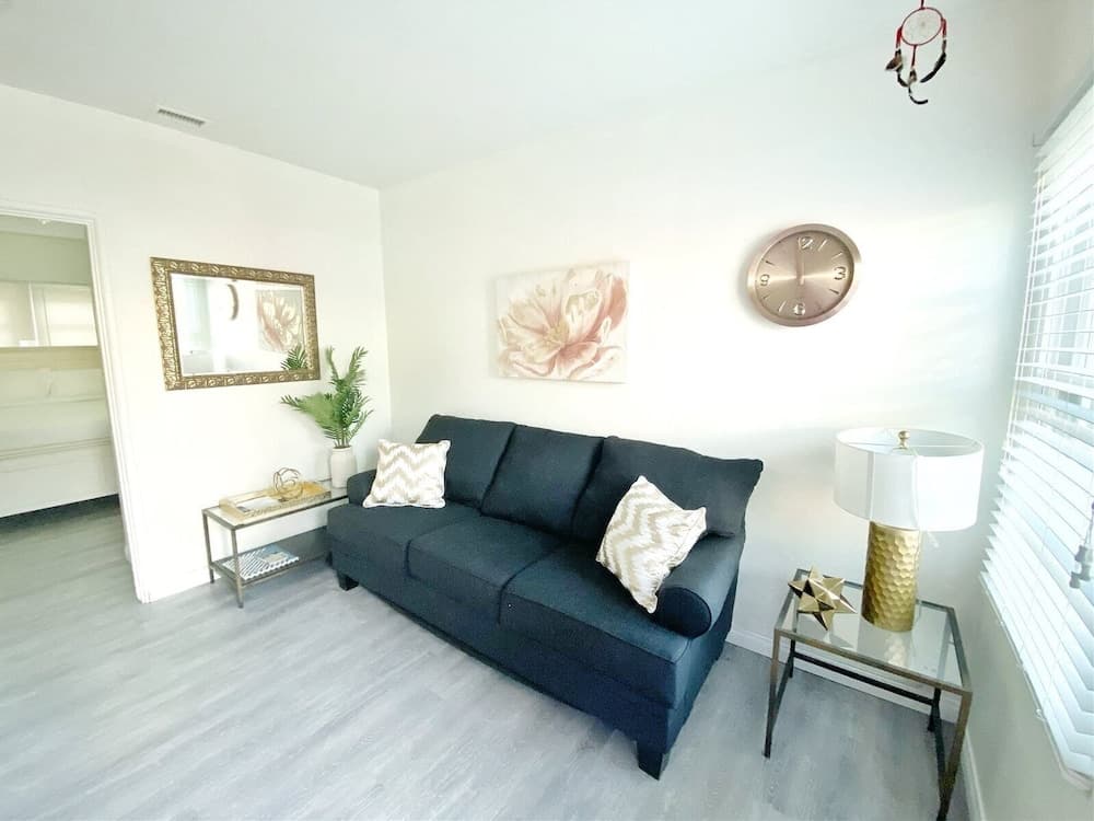 Orange Tree Cottages Downtown