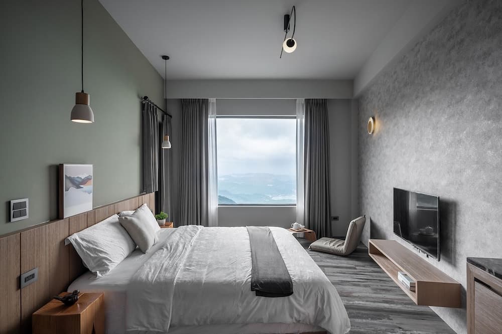 TWO Easy Inn