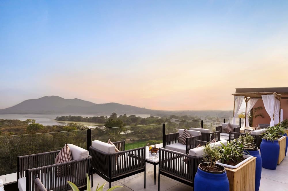The Sierra - A Luxury Stay