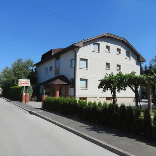 Rooms and Apartments Panker