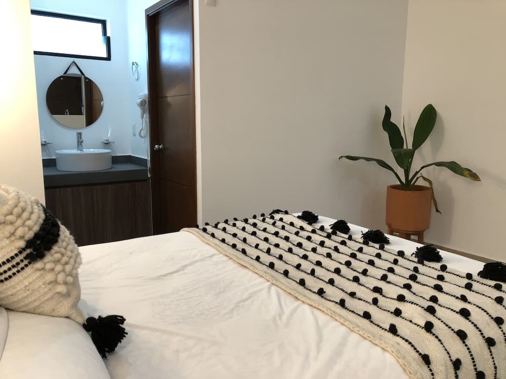 Marina Solé Loft 1 (J-1)