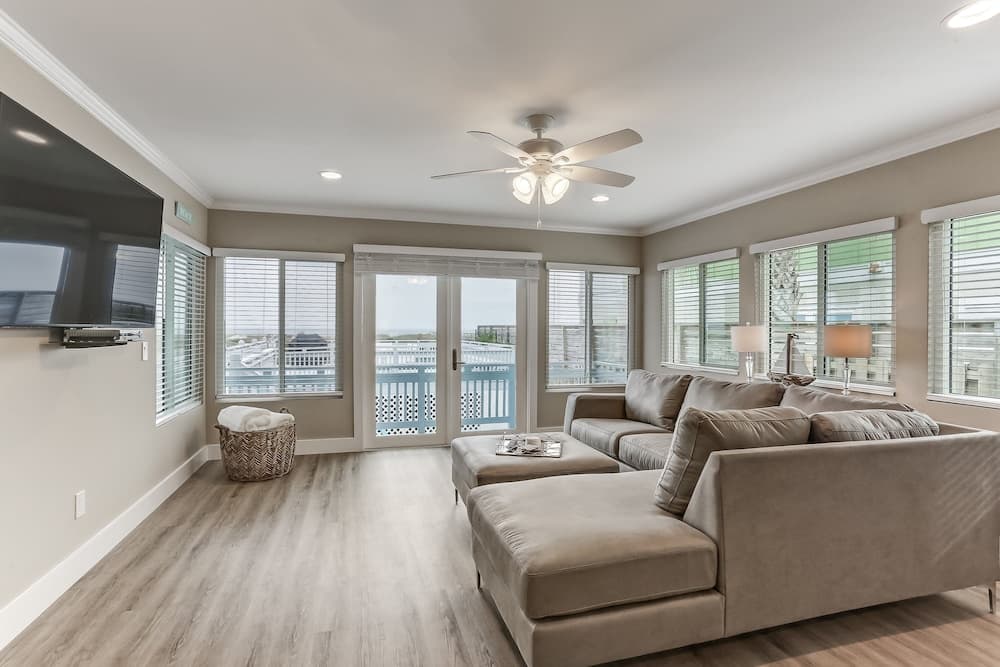 Oceanfront Beach House with Spacious Backyard by RedAwning