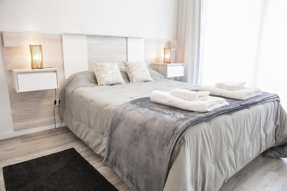 Monroe Suites