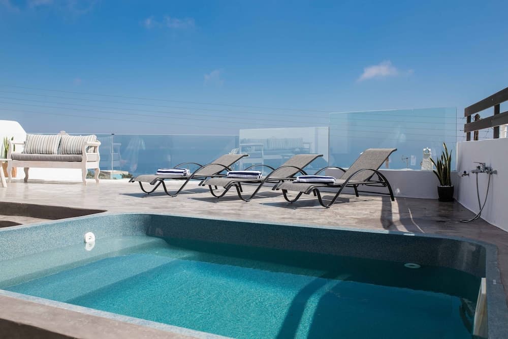 The Grand Cave House