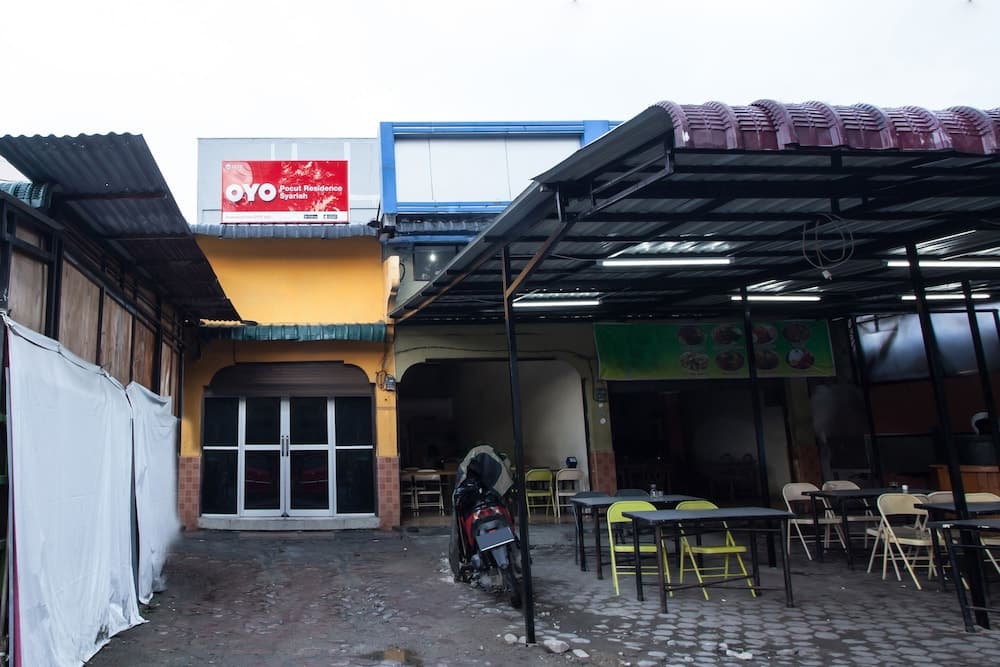OYO 1733 Pocut Residence Syariah