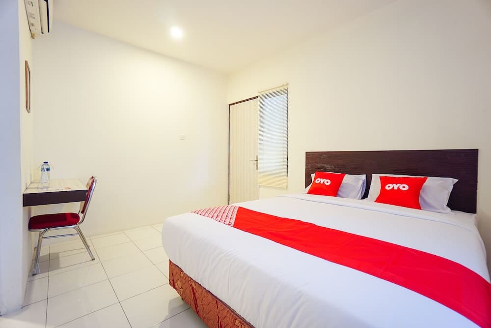 Super OYO 1838 COZY Home