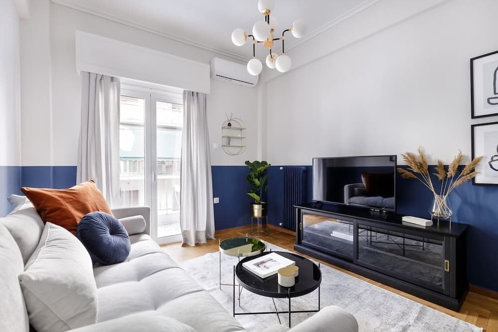 UPSTREET Hidesign Acropolis Apartment
