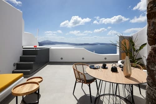 Allure Breeze Suites
