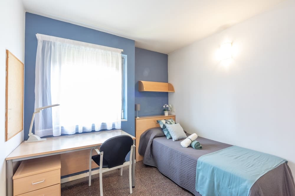 Residencia Universitaria Resa La Ciutadella -Campus Accomodation