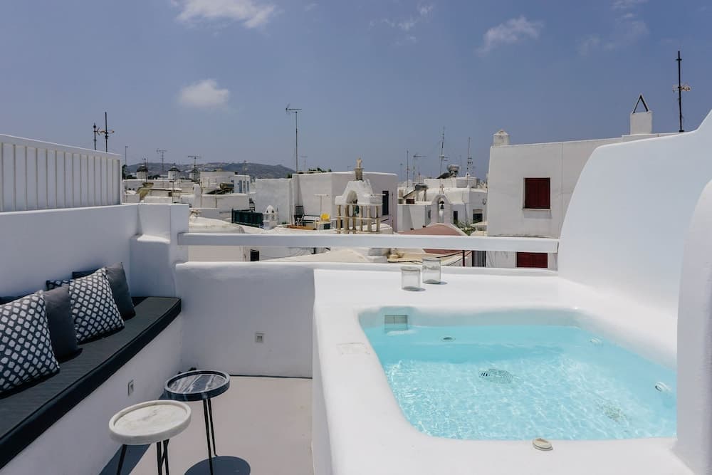 Roofs of Chora, Townhouse with Rooftop Pool - Adults Only