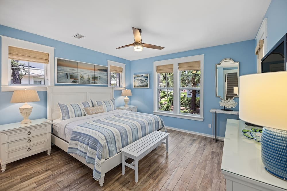 1345 Laurel Grove 3 Bedroom Home by RedAwning