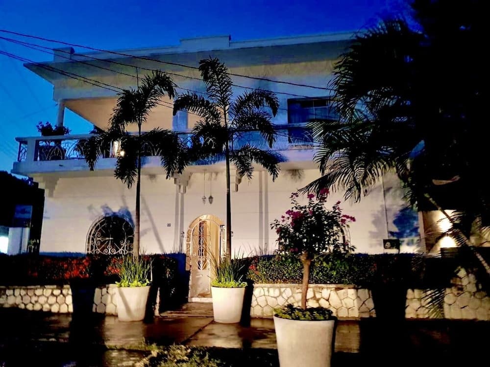 Casa Boutique "Selina"
